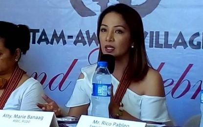 <p>REHABINASYON. Presidential Communications Operations Office Assistant Secretary Marie Rafael-Banaag explains the PCOO's programs in a media conference for the “Tam-awan @20 celebrating two decades of unwavering passion for culture and the arts” on Friday (May 4, 2018). <em>(Photo by Liza T. Agoot)</em></p>